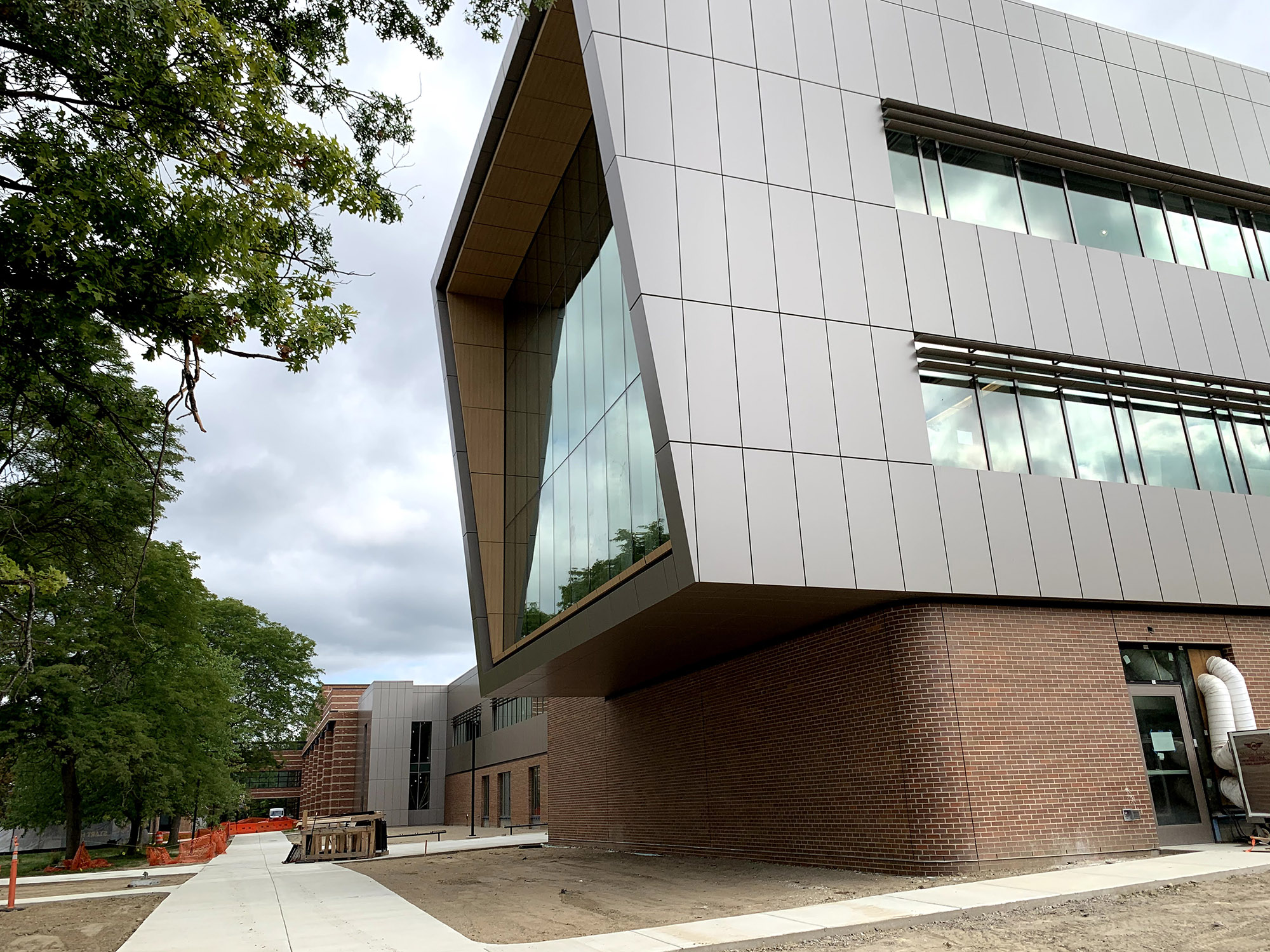 Photo of the Engineering Lab on the University of Michigan-Dearborn campus.